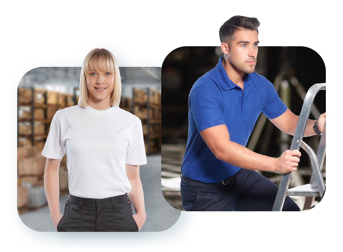 Twee mensen dragen werkkleding. Links staat een vrouw met blond haar, gekleed in een wit T-shirt en een zwarte broek, tegen een achtergrond van planken en dozen. Rechts beklimt een man met kort donker haar en een blauw poloshirt een ladder tegen een donkere achtergrond.